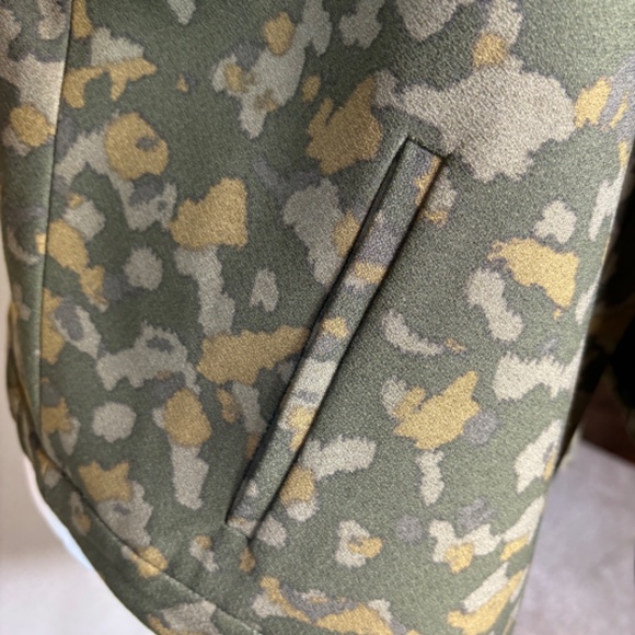 Lysse Green Camouflage Print Open Front Moto Jacket Women's Size Medium … - Picture 7 of 12